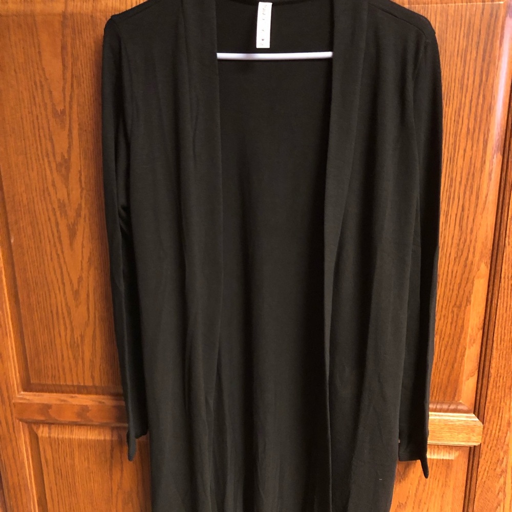 Black longline open front cardigan w/ pockets